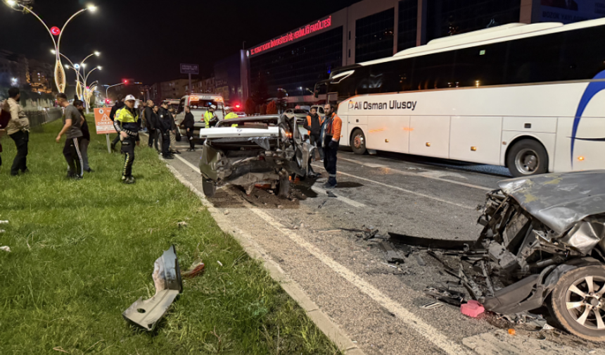 Yozgat’ta 4 araçlı zincirleme kazada 7 kişi hastanelik oldu