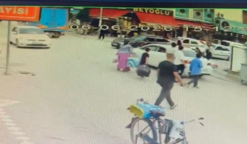 Bir anda yola fırladı! Otomobilin çarptığı çocuk ölümden döndü