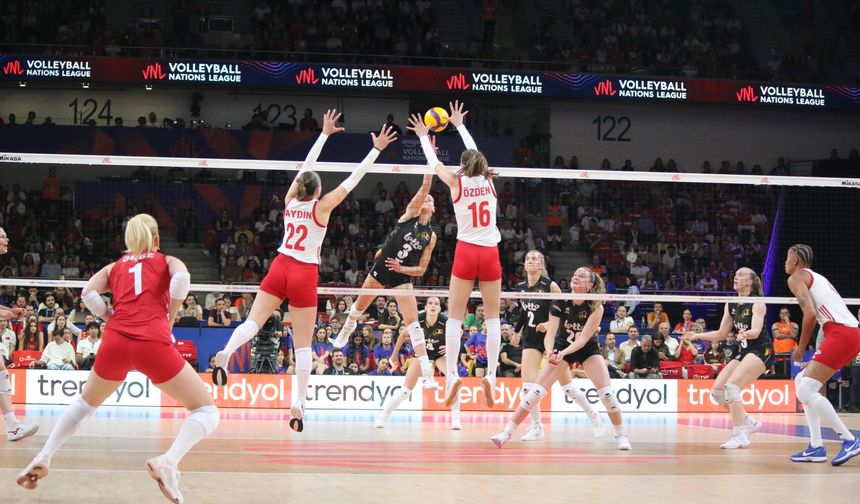 A Milli Kadın Voleybol Takımı, Belçika’yı 3-0 yendi