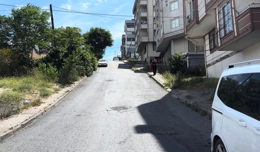 Korku dolu anlar kamerada: Aracın ezdiği çocuk ayağa kalkıp evine koştu