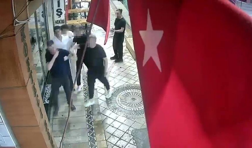 İzmit’te darbedilen mühendisin görüntüleri ortaya çıktı: Serbest kalan 4 şüpheli tutuklandı