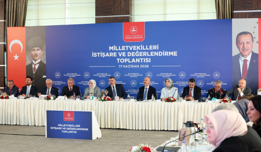 Bakan Çiftçi: Yıl sonuna kadar tüm sahipsiz hayvanları barınaklara alacağız
