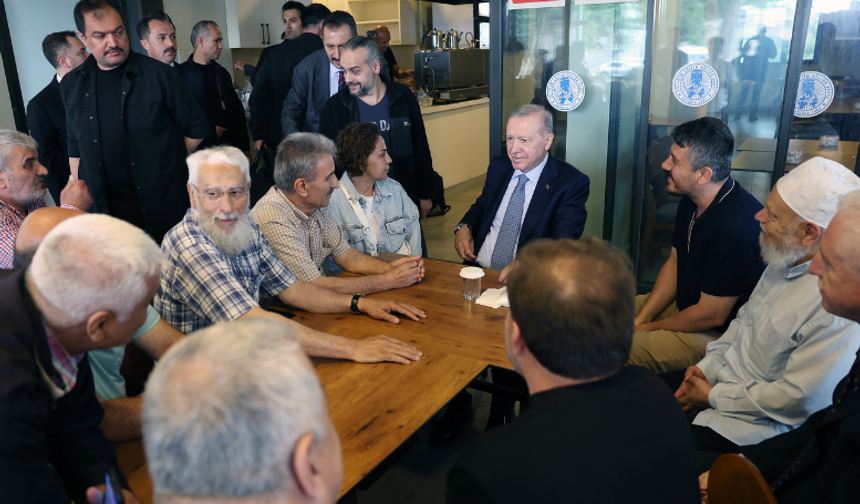 Cumhurbaşkanı Erdoğan Beyoğlu’nda vatandaşlarla buluştu