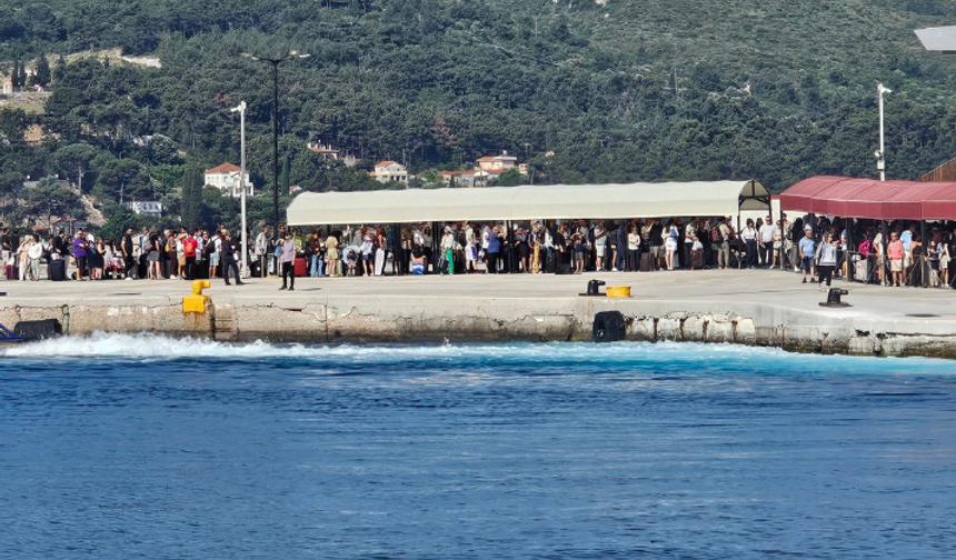 Samos adasına Türkler akın etti: 3 ayda 15 bin 713 ziyaretçi ağırlandı