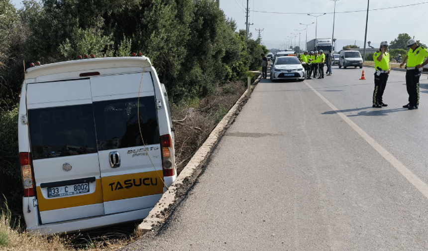Yolcu gibi bindi, minibüsü kaçırdı, kaza yapıp öldü! Dehşet anları kamerada...