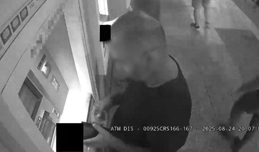 İzmir'de pes dedirten olay! ATM'nin iade ettiği parayı alıp kaçtı: O anlar kamerada