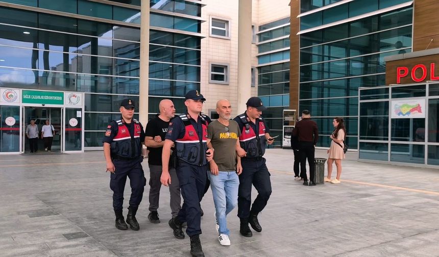 Adli kontrolle serbest kalan ünlü yönetmen Ezel Akay: "Mahkeme sonunda her şeyi öğreneceksiniz"