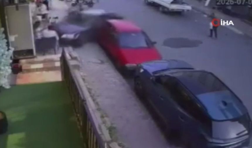 Korku dolu anlar! Fren sanıp gaza basınca ortalık karıştı