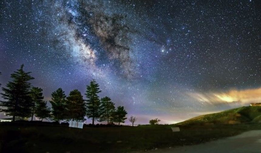 Perseid meteor yağmuru gökyüzünü şenlendirdi