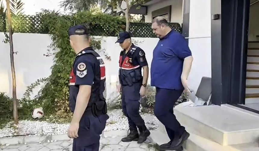 Menderes Belediye Başkanı İlkay Çiçek CHP'den istifa etti