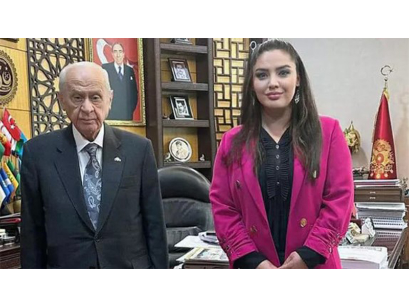 Ünlü oyuncu Özlem Yıldız milletvekili adayı oldu