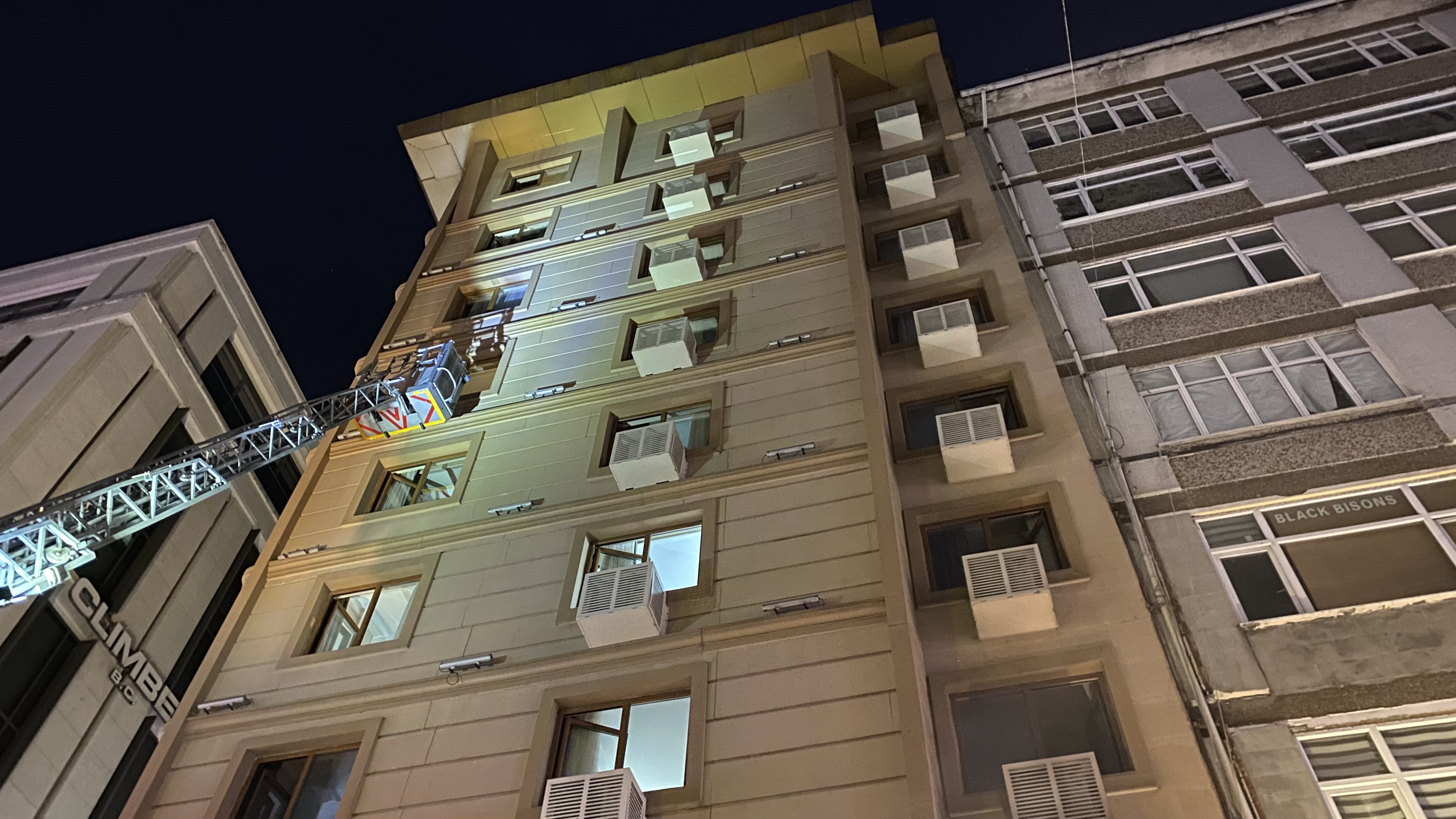 İstanbul'da Otel Yangını