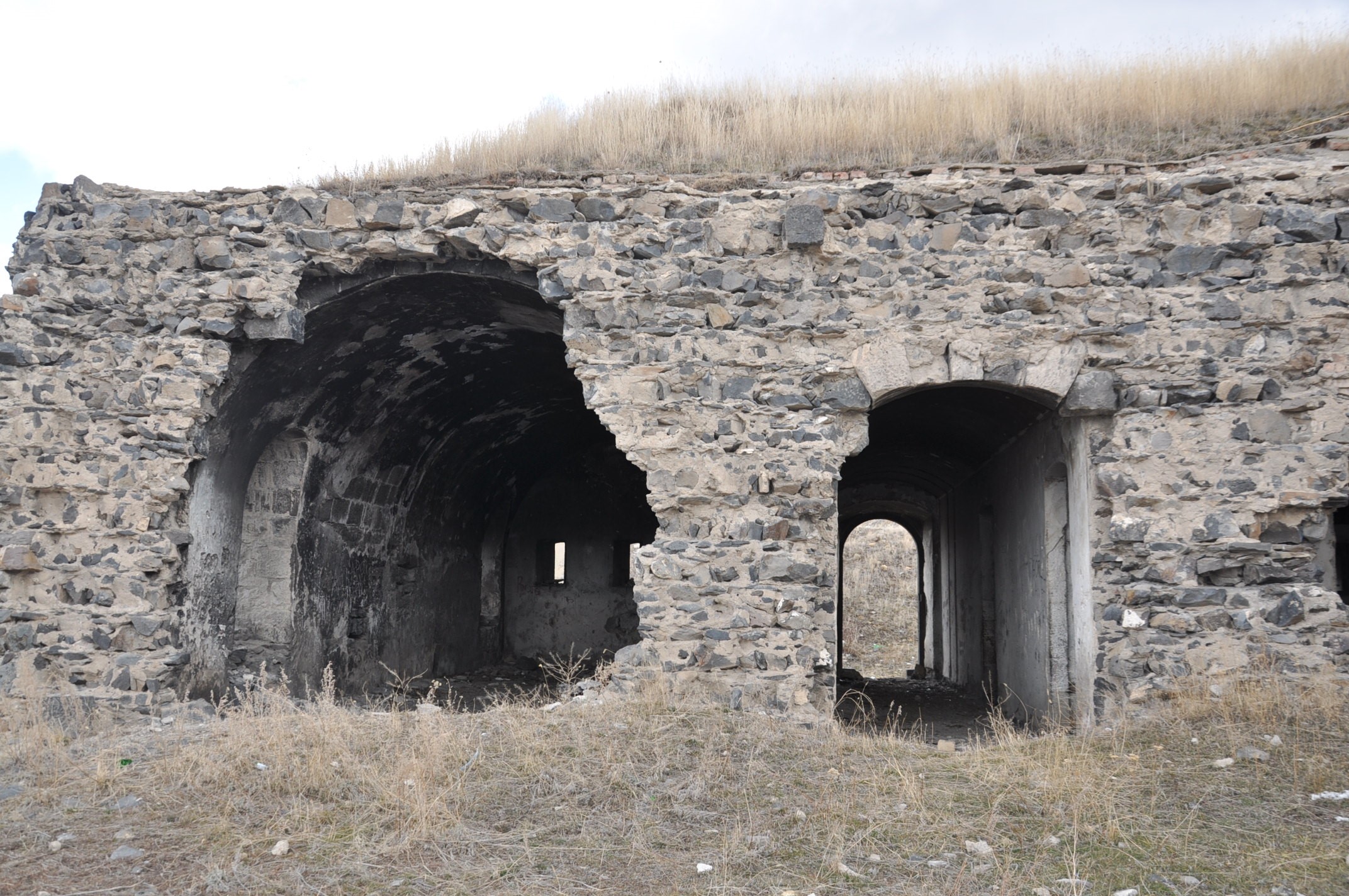 Kars'taki Gemli Tabya'nın Türkiye'de Bir Örneği Yok4