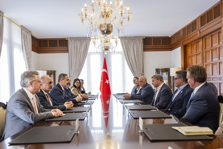 Abd Temsilciler Meclisi Silahlı Kuvvetler Komitesi Türkiye'de1