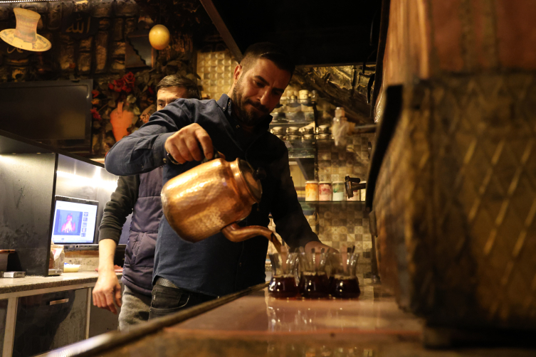 İftar Ile Sahur Arasında Vazgeçilmez Lezzet, Közde Çay1