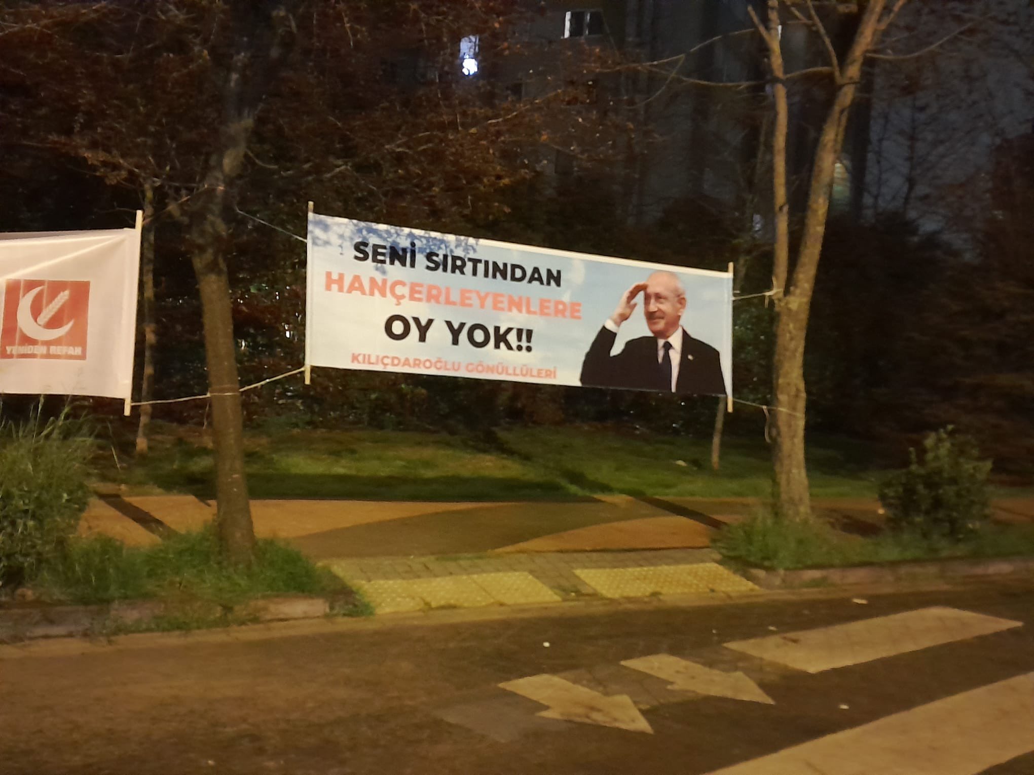 Kemal Kılıçdaroğlu Gönüllülerinden Seçim Öncesi Dikkat Çeken Pankart1