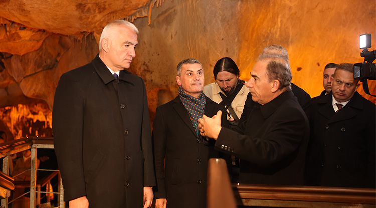 Kültür Ve Turizm Bakanı Ersoy, Tulumtaş Mağarası'nı Ziyaret Etti 2