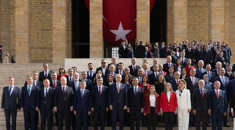 Devlet Erkanı Anıtkabir'i Ziyaret Etti