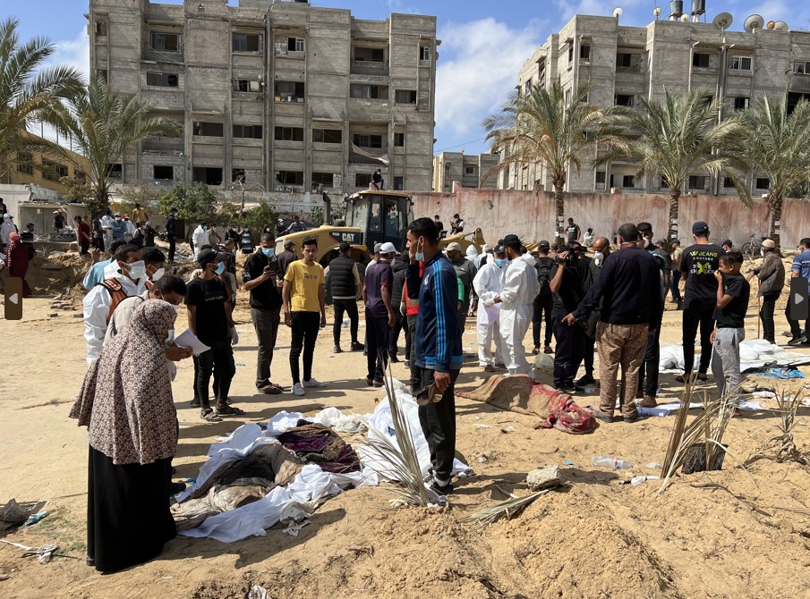 Gazze'deki Nasır Hastanesi'nde Bulunan Toplu Mezardan 190 Ceset Çıkarıldı2