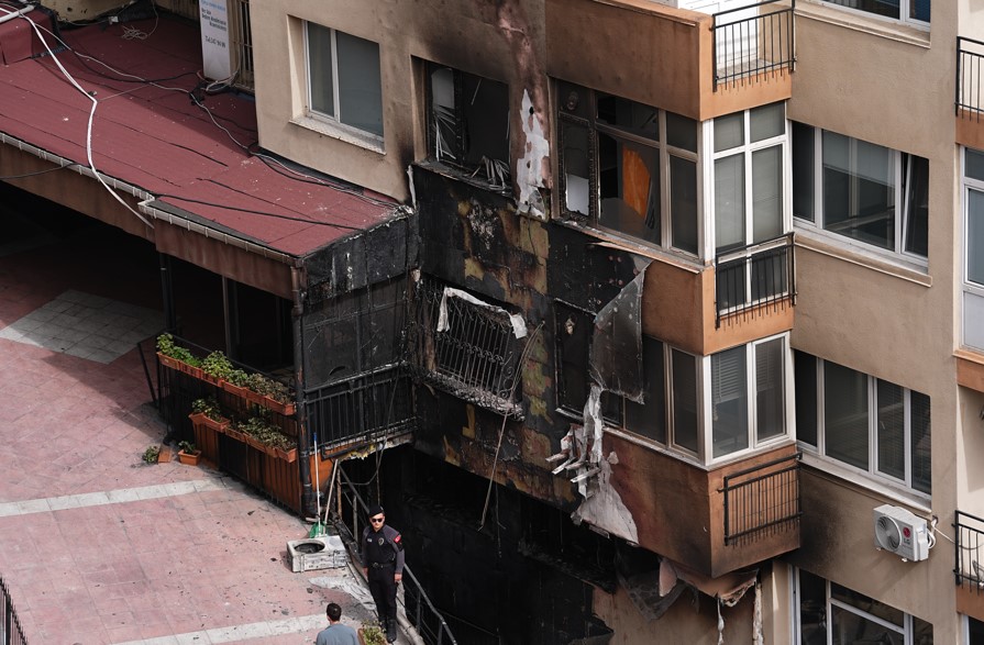 İstanbul'da Işletmede Yangın2