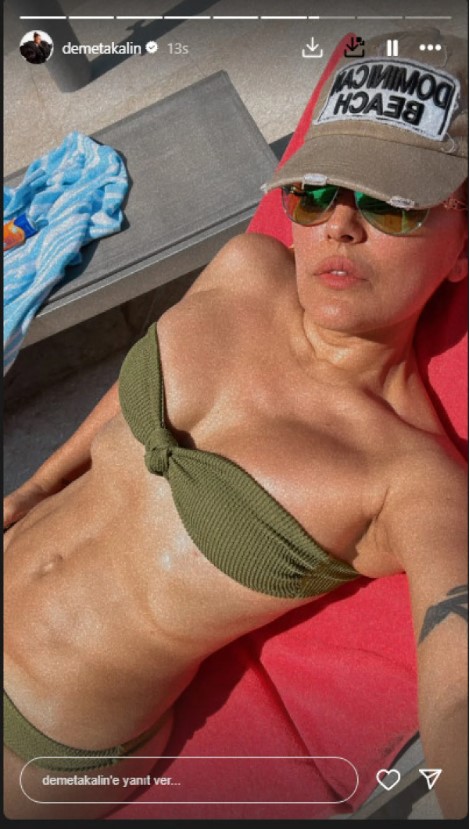 Demet Akalın Miami Tatilinde Bikinili Poz Verdi