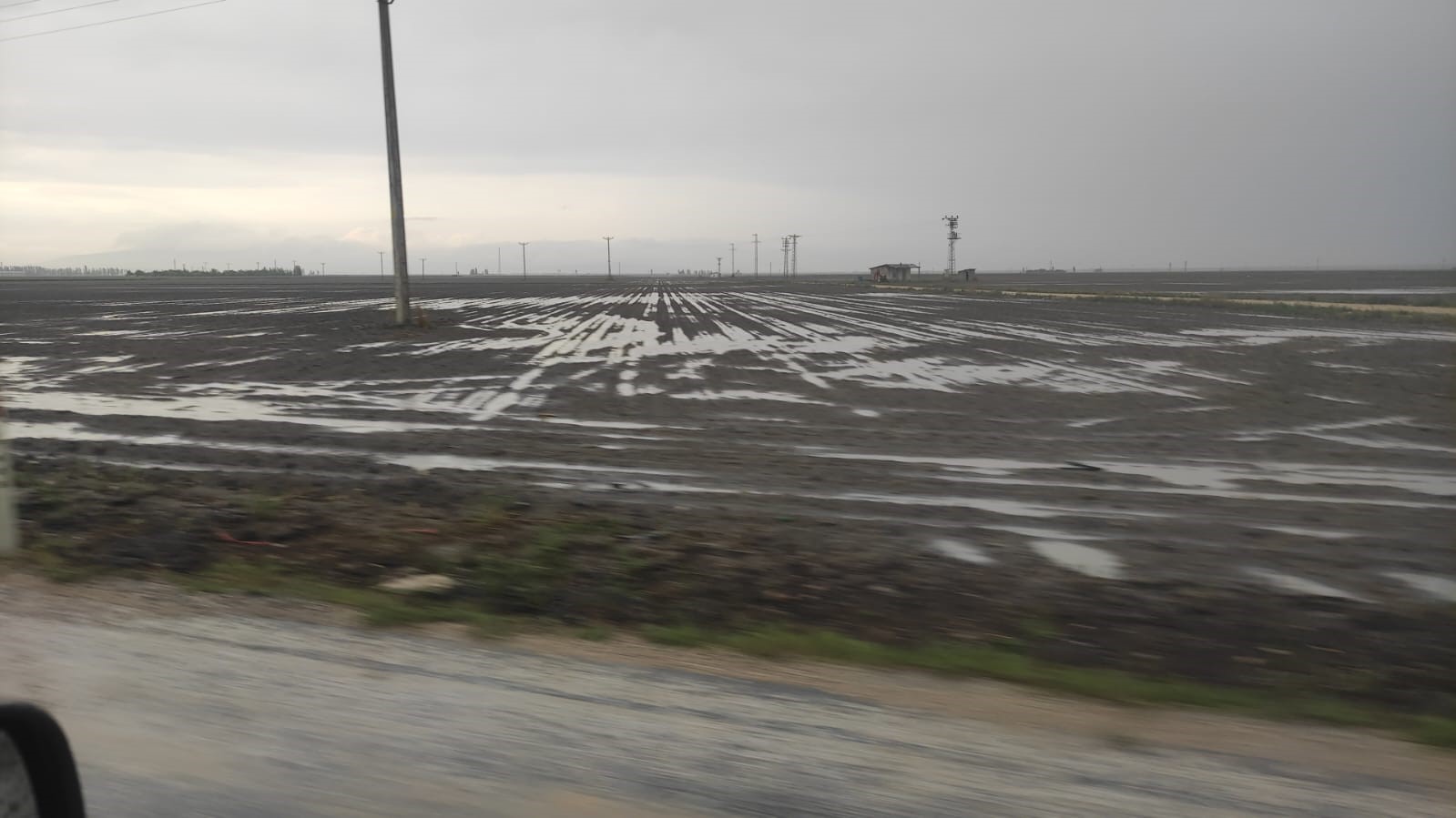 Konya'da Sağanak Tarım Arazileri Sular Altında Kaldı1