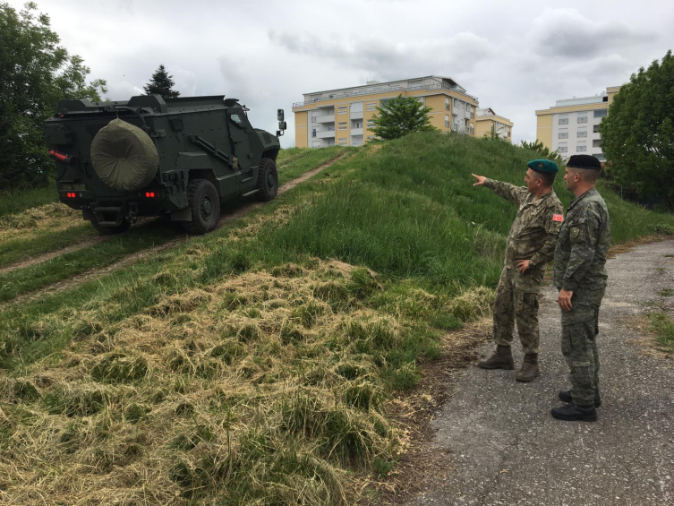 Mehmetçik'ten Kosovalı Askerlere 'Vuran' Eğitimi1