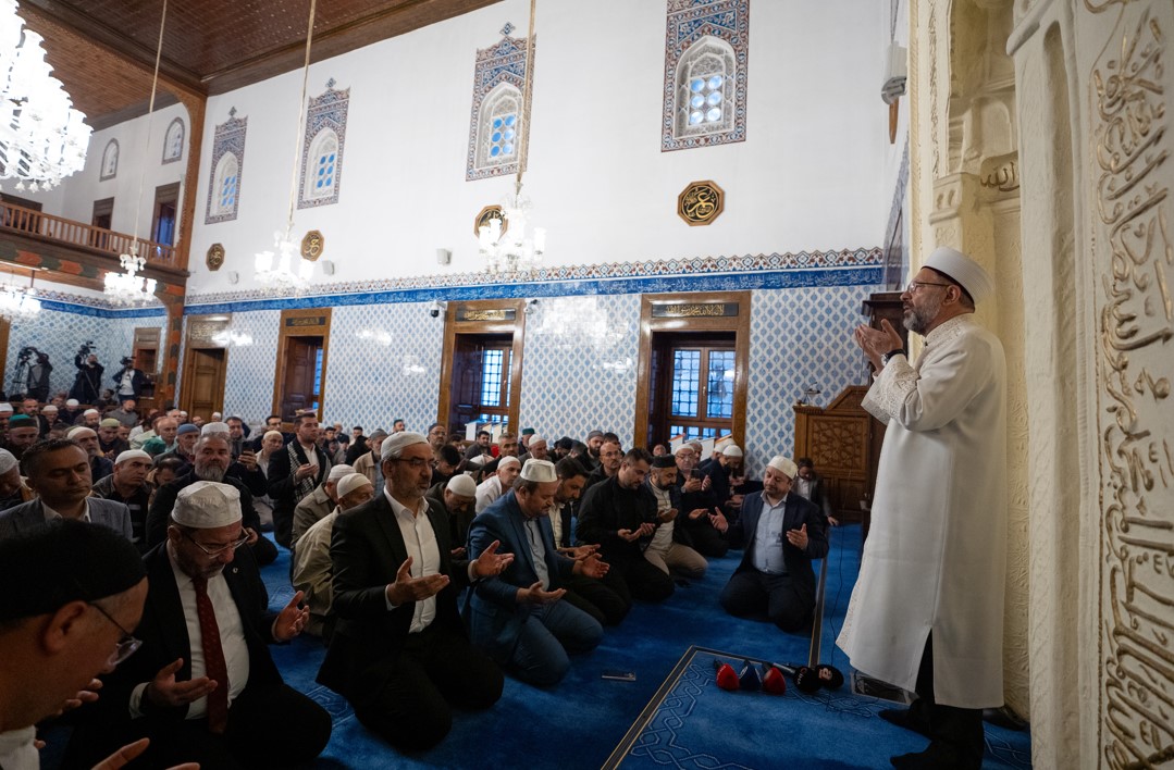 Şehitler Ve Filistinliler Için Sabah Namazında Tüm Camilerde Dua Edildi2
