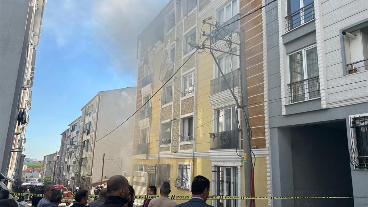 Tekirdağ'da 5 Katlı Apartmanda Meydana Gelen Patlamada Bir Kişi Yaralandı3