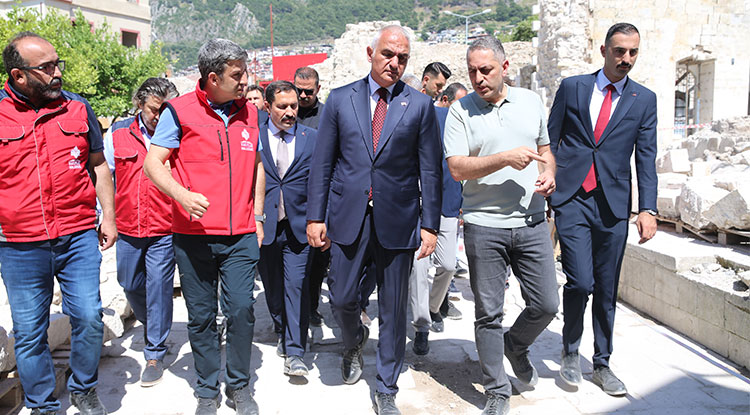 Bakan Ersoy, Hatay'da Ziyaret Ve Incelemelerde Bulundu 2