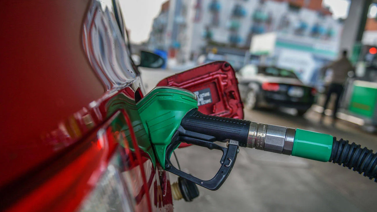 Benzine Ve Motorine Indirim