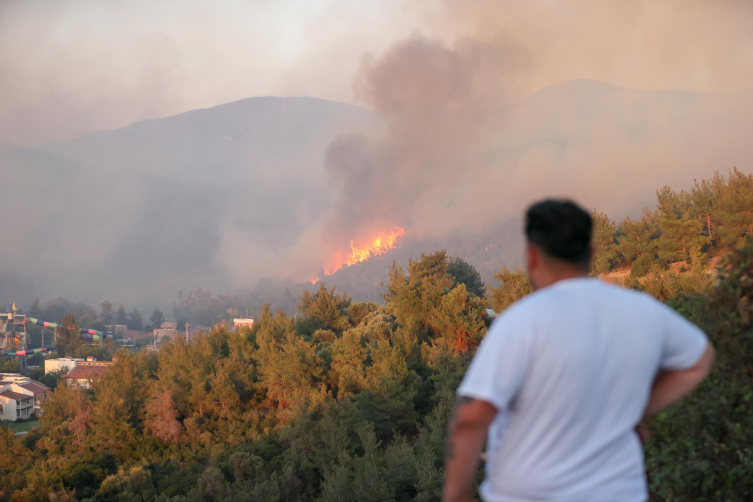 İzmir'deki Yangınlar Kontrol Altında