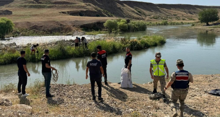 Kezer Çayı'nın Ortasındaki Adacıkta Piknik Yaparken Mahsur Kaldılar1