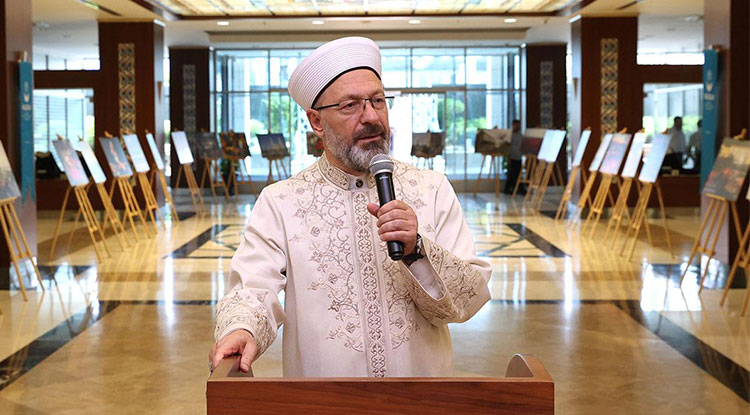 Diyanet İşleri Başkanı Erbaş, 15 Temmuz Temalı Fotoğraf Sergisinin Açılışını Yaptı 1