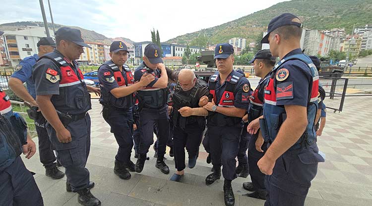 Eski Muhtarı Öldüren Yeni Muhtar Hakim Karşısında 3