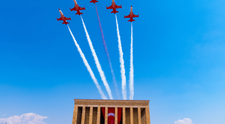 Anıtkabir Uçular