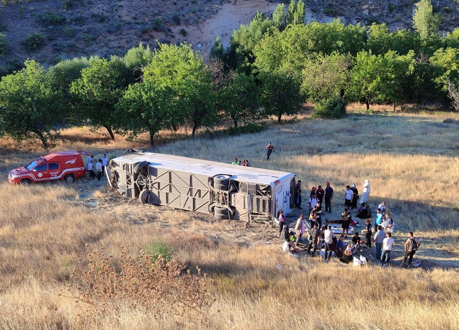 Malatya’da Yolcu Otobüsü Devrildi1