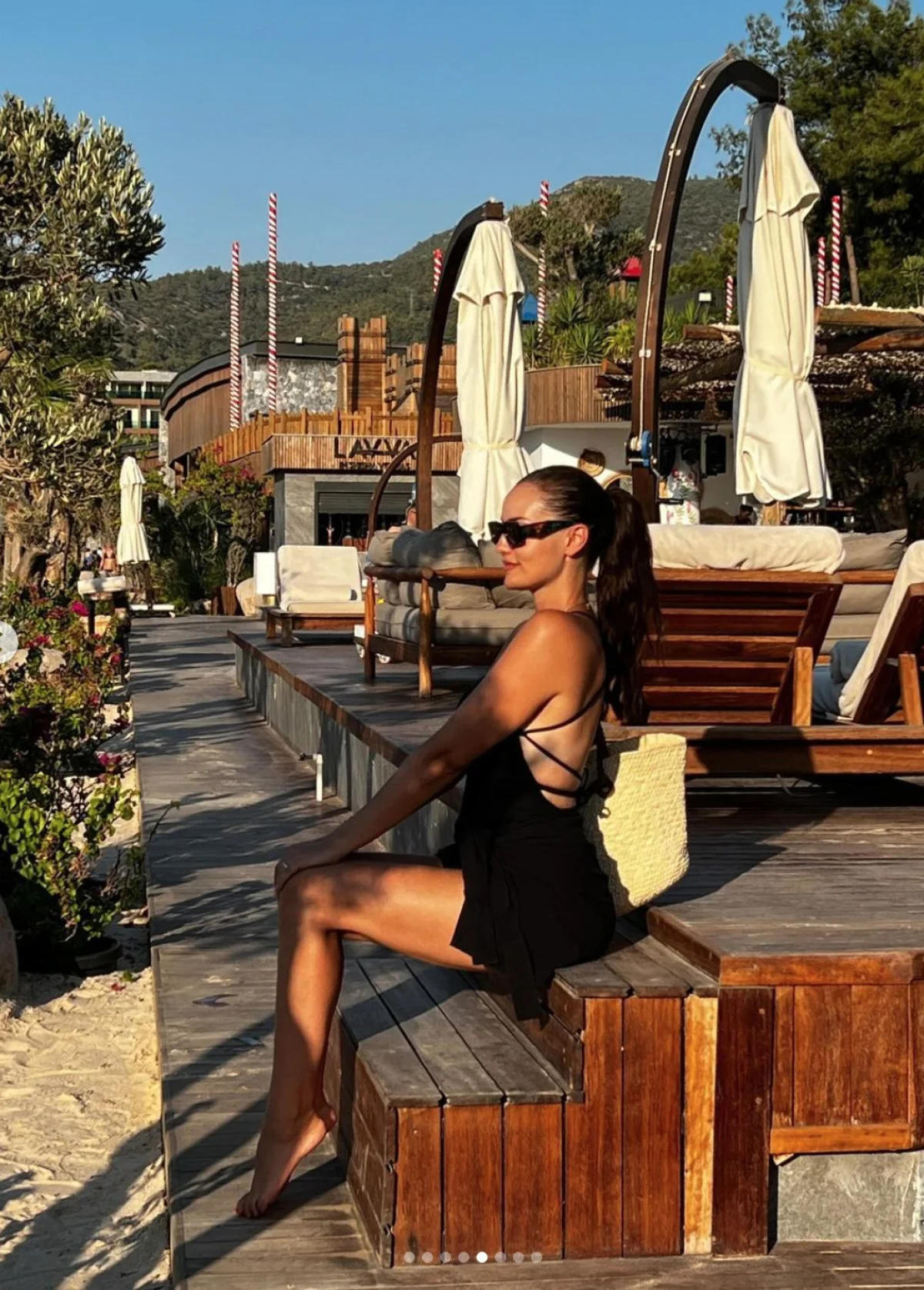 Fahriye Evcen’den Yeni Tatil Kareleri2