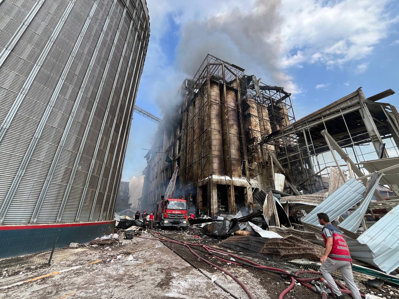 Sakarya'da Makarna Fabrikasında Patlama Meydana Geldi1