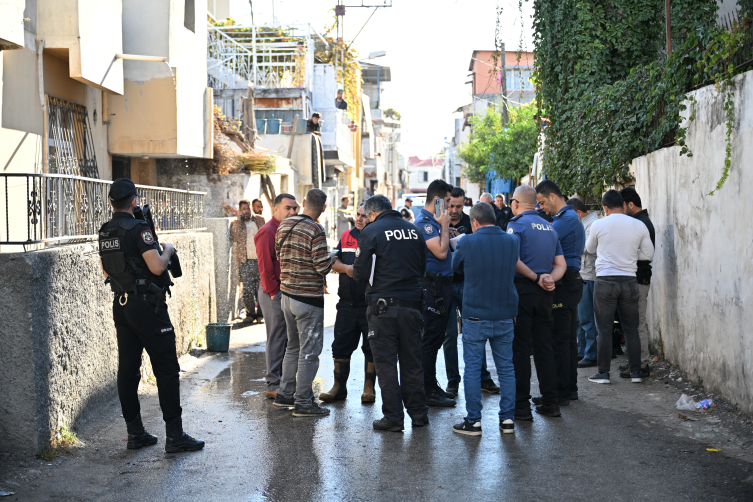 Adana'da Ev Yangını, 3 Çocuk Can Verdi