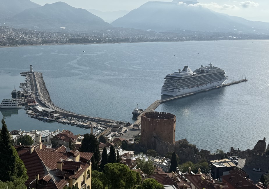 Alanya'ya Kruvaziyerle 1209 Turist Geldi