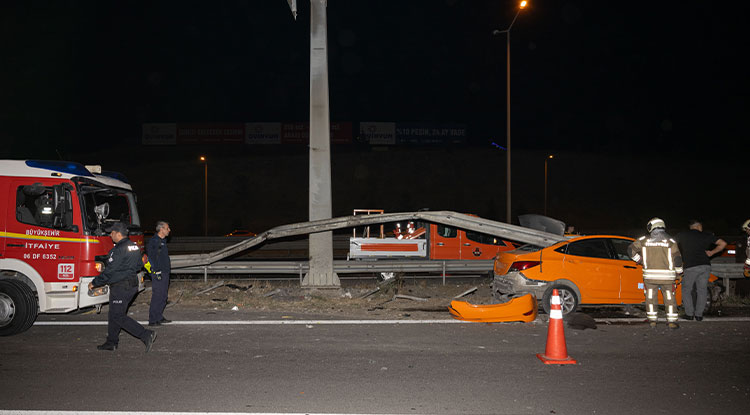 Ankara'da Bariyere Çarpan Taksi Şoförü Öldü2