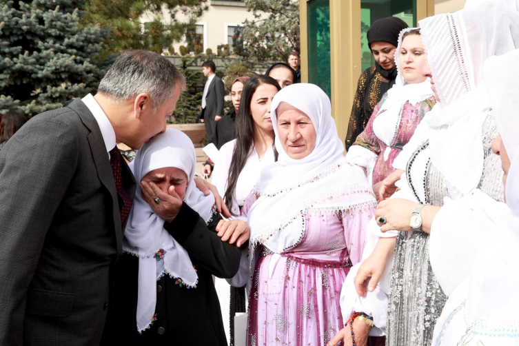 Bakan Yerlikaya, Şehit Ve Gazi Ailelerini Ağırladı1