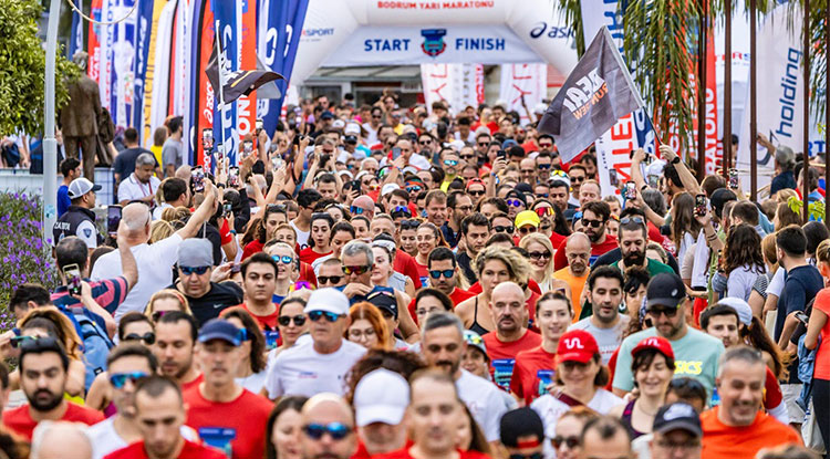 I N T E R S P O R T X A S I C S Bodrum Yarı Maratonu Koşuldu 1