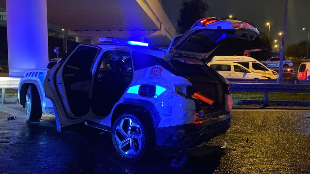 Bakırköy'de İett Otobüsü, Polis Aracına Çarptı Polis Şehit Oldu