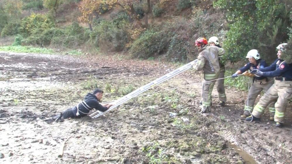 Balık Tutmak Isterken Bataklığa Saplandı3