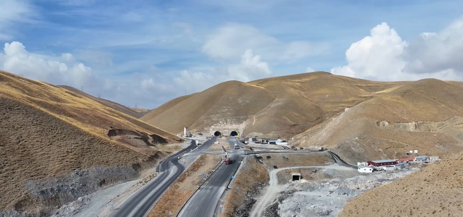 Van Hakkari Güzeldere Tüneli1