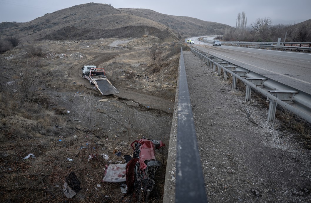 Ankara'da Köprüden Düşen Otomobilde 5 Kişi Can Verdi2