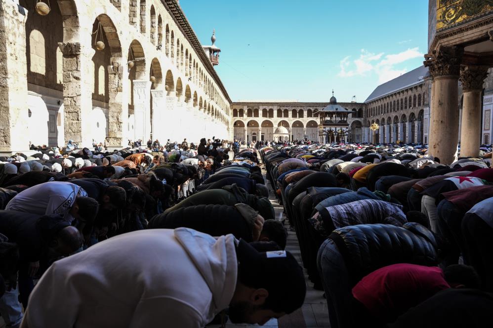 Emevi Camisi'nde Ilk Cuma Namazı Kılındı