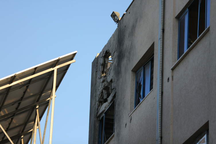 İsrail, Gazze Şeridi'ndeki El Ehli Baptist Hastanesine Saldırı Düzenledi1